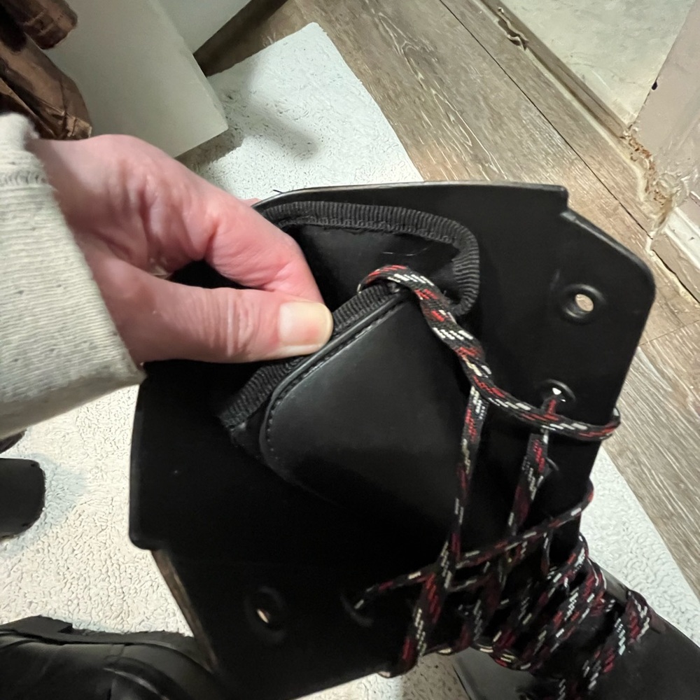 BERNARDO BLACK RAIN/SNOW BOOTS!! REALLY COMFY AND COZY😍 VERY WARM! SIZE 9 - Picture 8 of 8